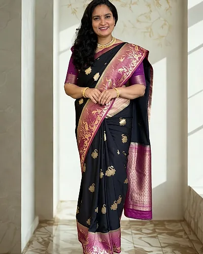 Dola Saree (Swan Theme)